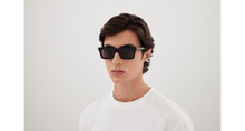 Alexander McQueen AM0506S-001